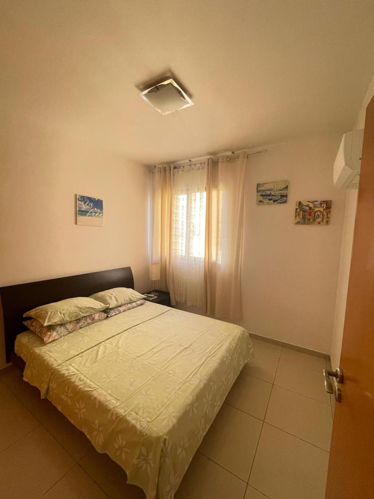 Vip Resort Apartment On Makenzie Beach Ларнака Экстерьер фото