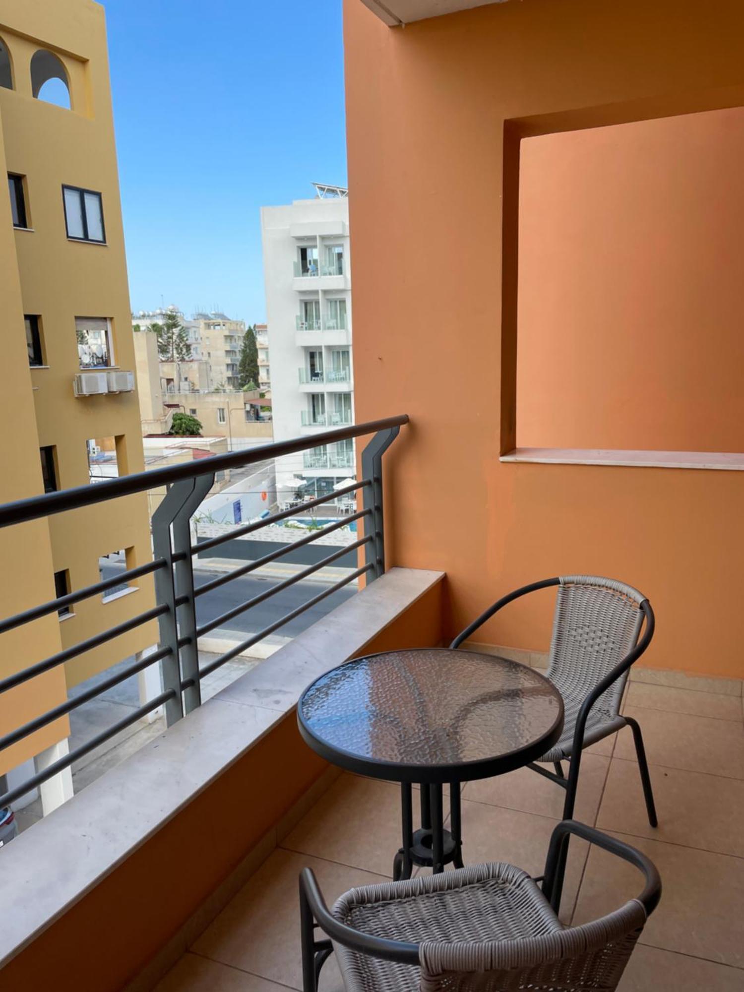 Vip Resort Apartment On Makenzie Beach Ларнака Экстерьер фото