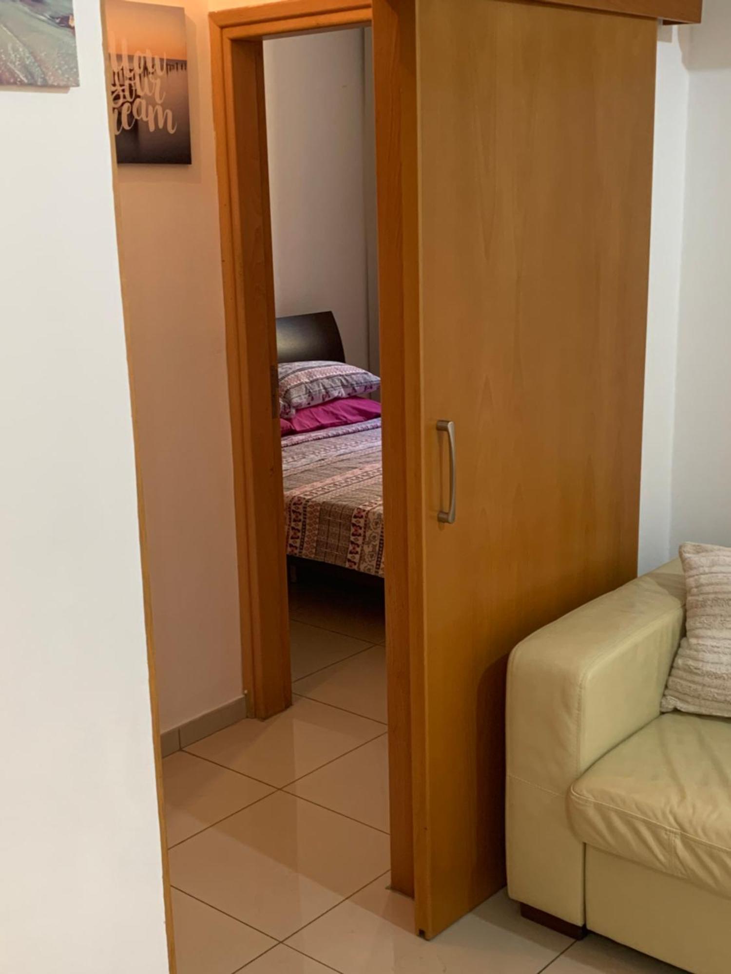 Vip Resort Apartment On Makenzie Beach Ларнака Экстерьер фото